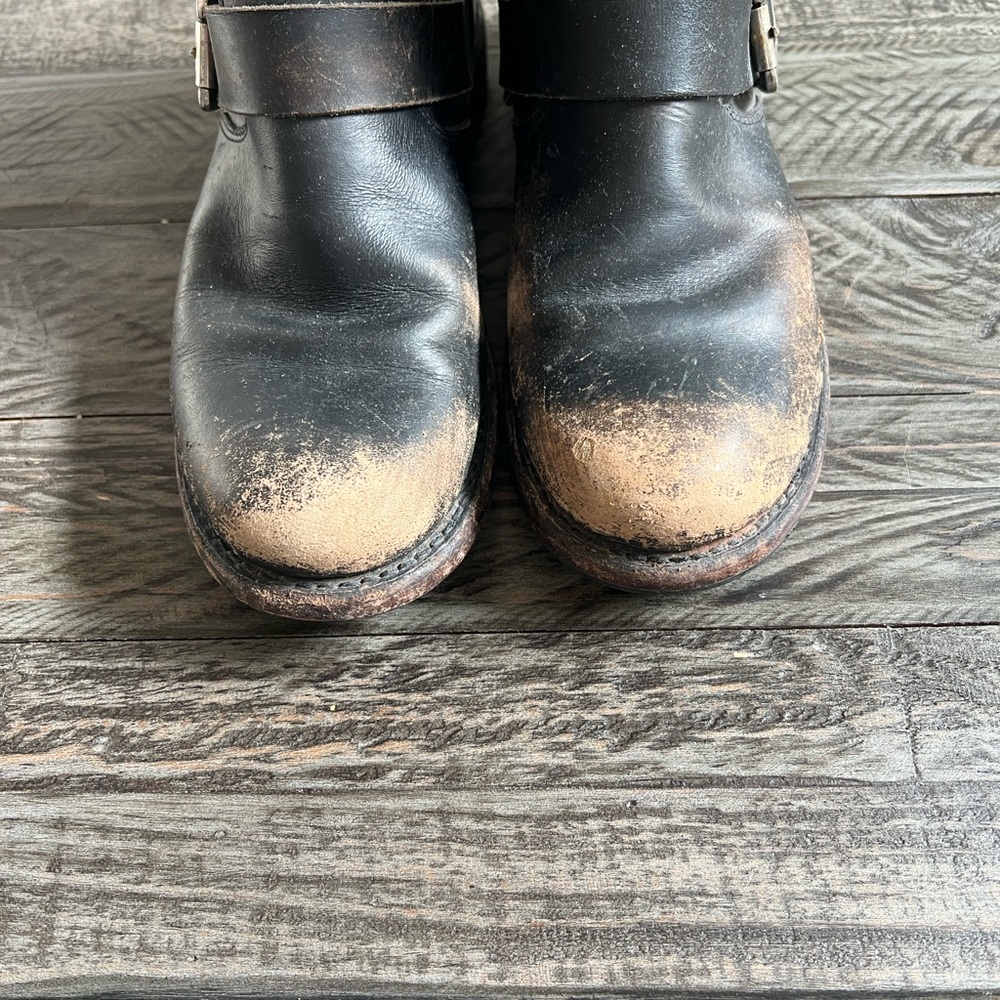Frye Black Leather Boots with Silver Studs distressed some all over wear size 8 - Picture 14 of 16